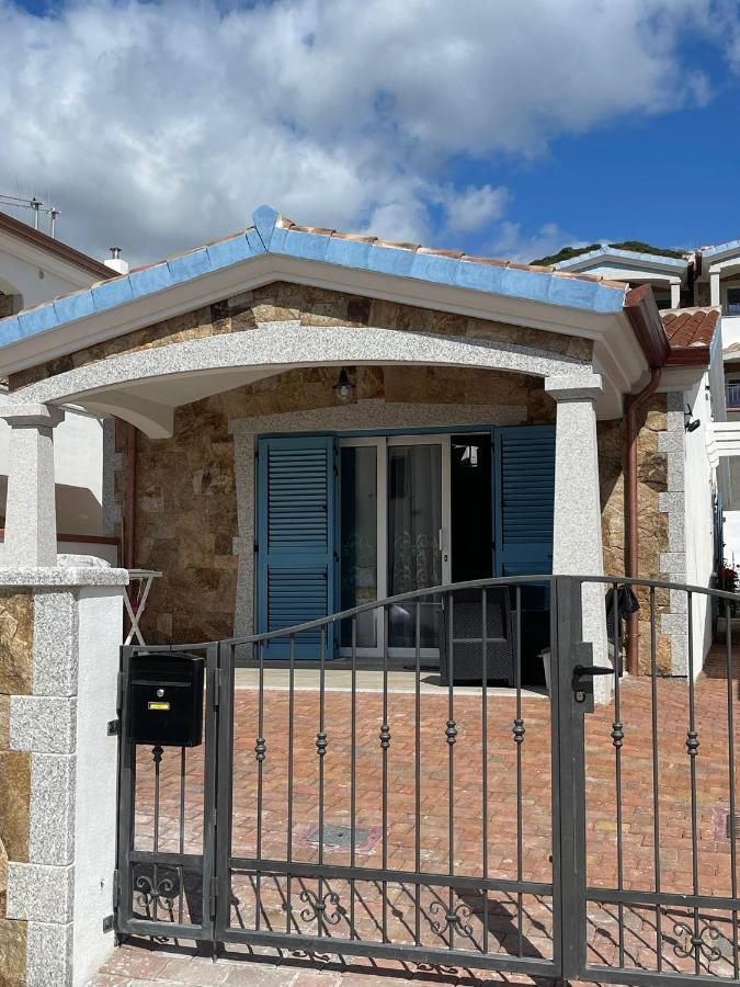 La Perla Del Mare 2 Acomodação com café da manhã La Caletta Exterior foto