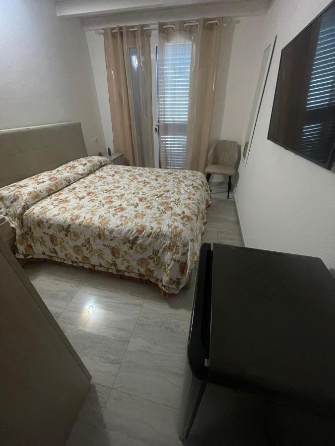 La Perla Del Mare 2 Acomodação com café da manhã La Caletta Exterior foto