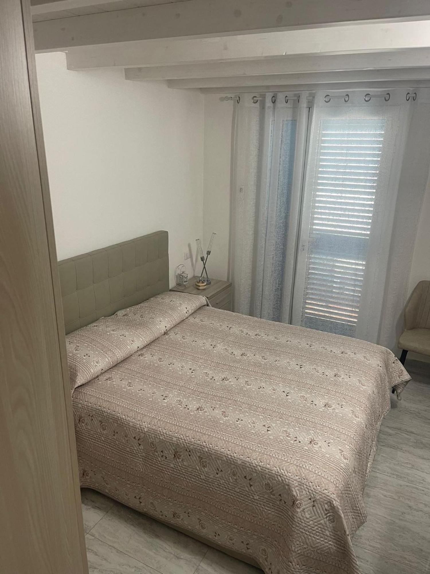 La Perla Del Mare 2 Acomodação com café da manhã La Caletta Exterior foto