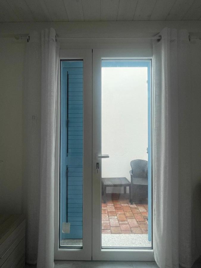 La Perla Del Mare 2 Acomodação com café da manhã La Caletta Exterior foto